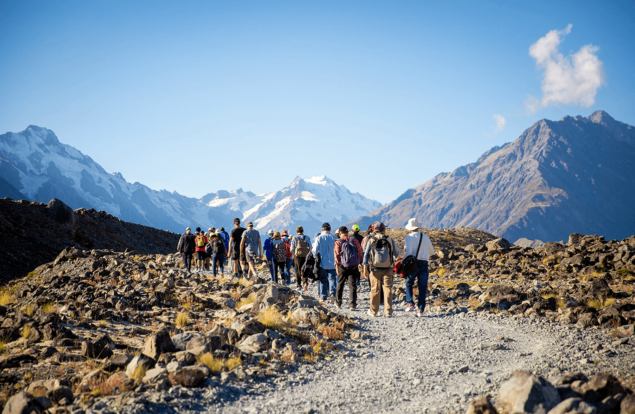The walk to the Tasman Lake